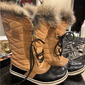 Sorel Tofino II Waterproof Winter Boots Size 8